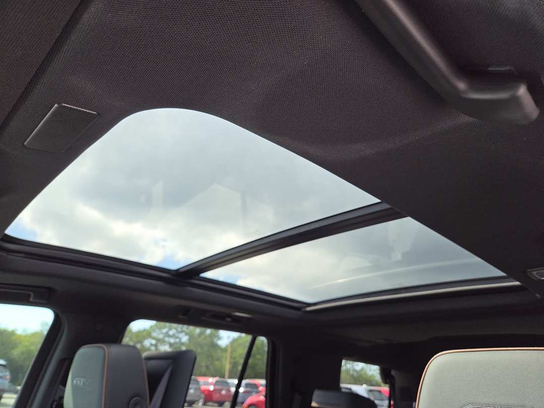 2026 GMC Yukon AT4 - Image 3