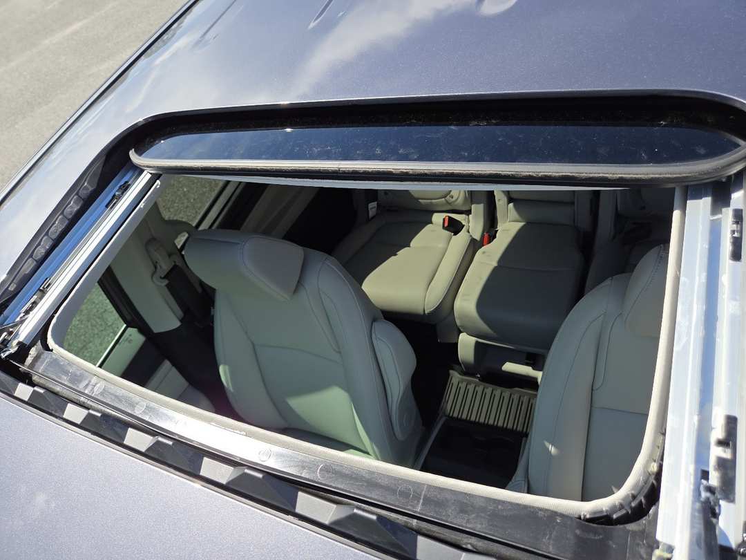 2027 Honda Odyssey EXL - Image 3