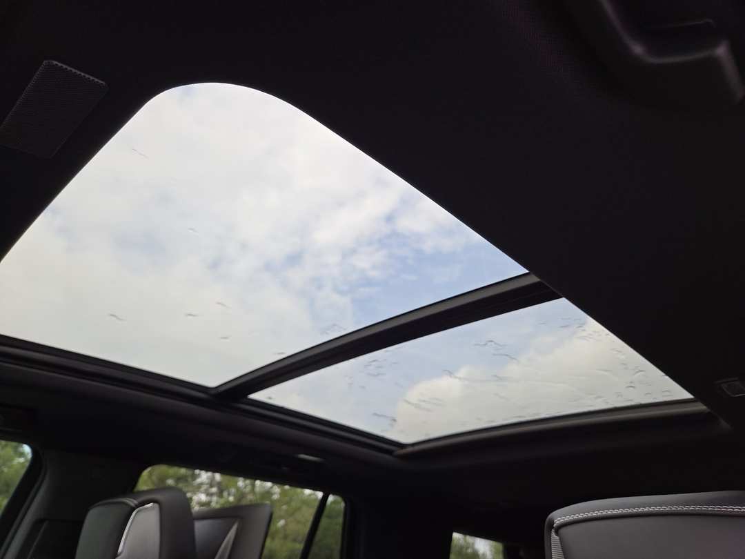2026 GMC Yukon AT4 Ultimate - Image 3