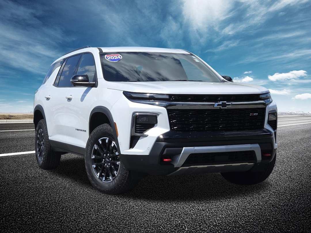 2024 Chevrolet Traverse Z71 - Image 2
