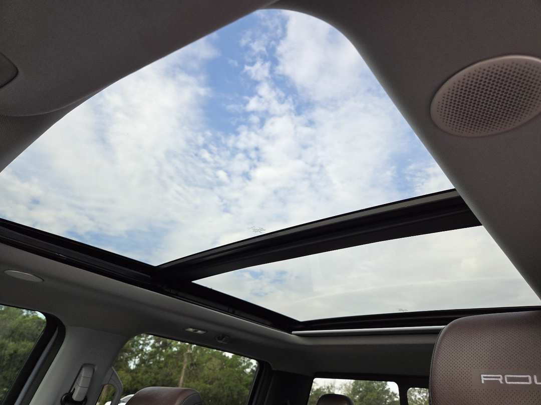 2024 Ford Super Duty F-250 Srw LARIAT - Image 3
