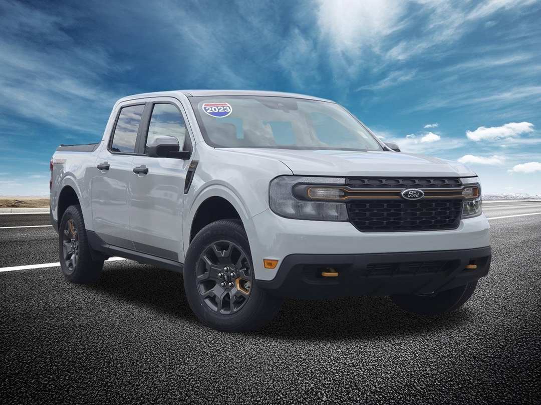 2023 Ford Maverick XLT Advanced - Image 2