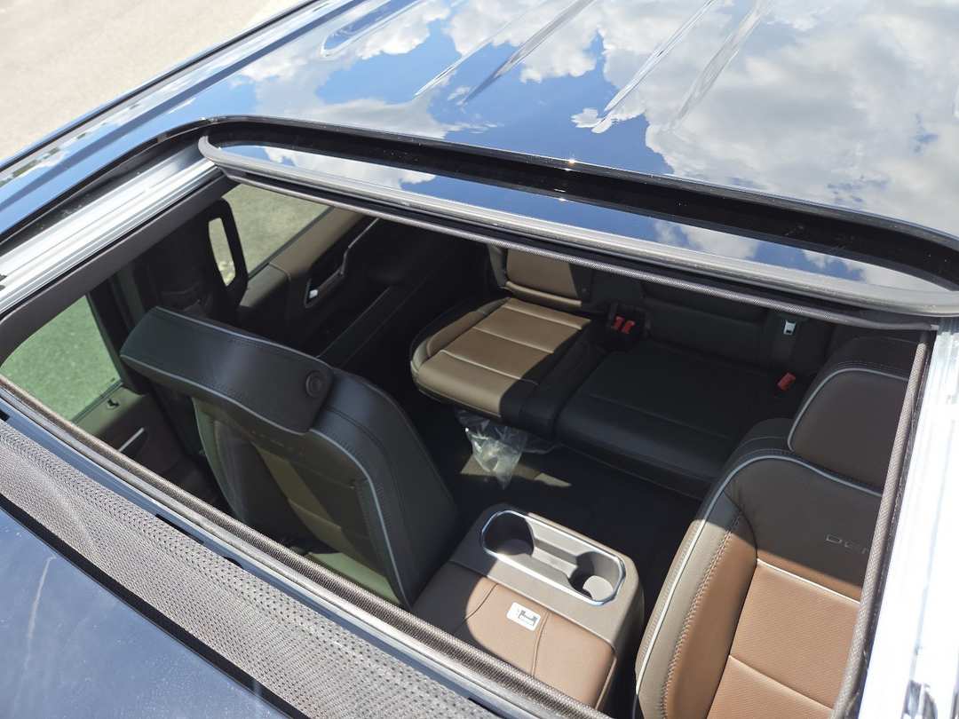 2026 GMC Sierra 1500 Crew 147 Denali - Image 3