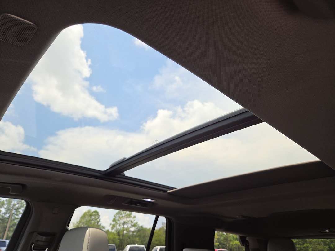2021 Chevrolet Tahoe Z71 - Image 3