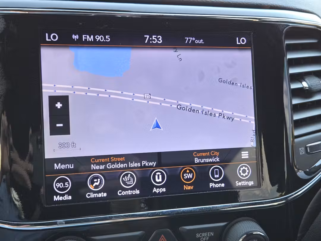 2020 Jeep Grand Cherokee Altitude - Image 3