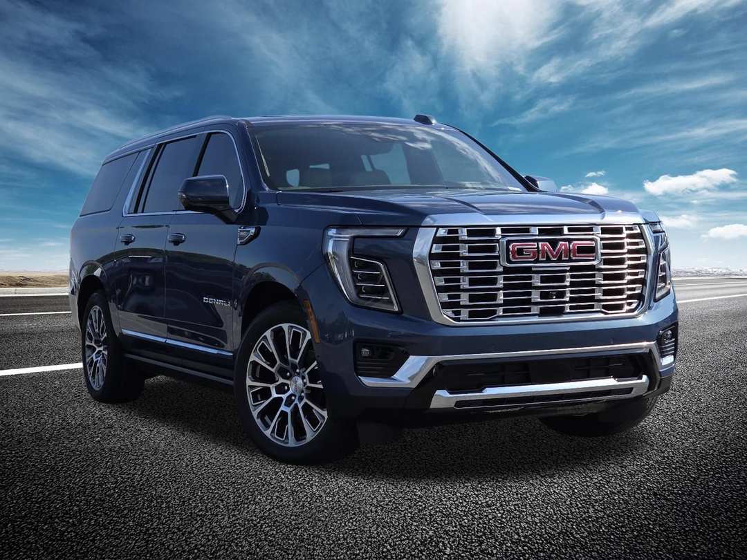 2026 GMC Yukon Xl Denali - Image 2