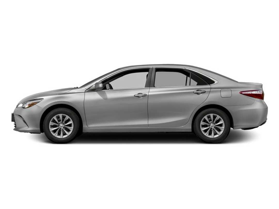 2017 Toyota Camry - Image 3