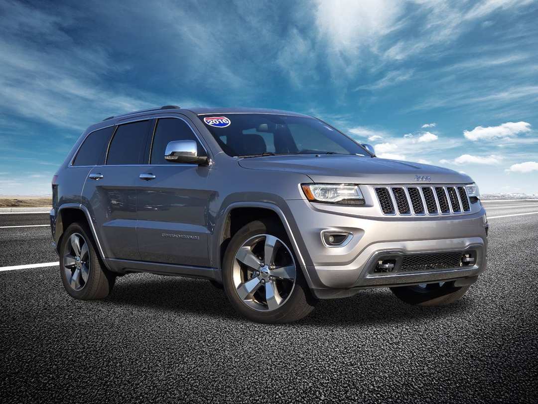2016 Jeep Grand Cherokee Overland - Image 2