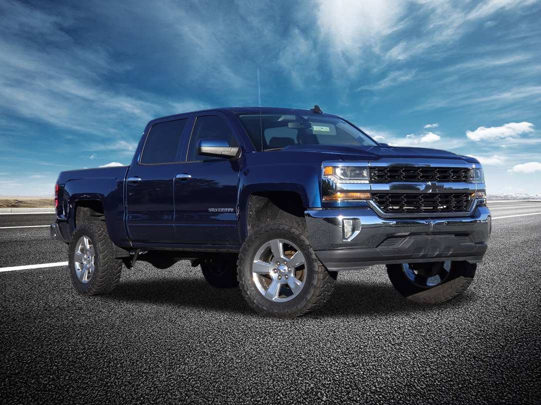 2017 Chevrolet Silverado 1500 LT - Image 2