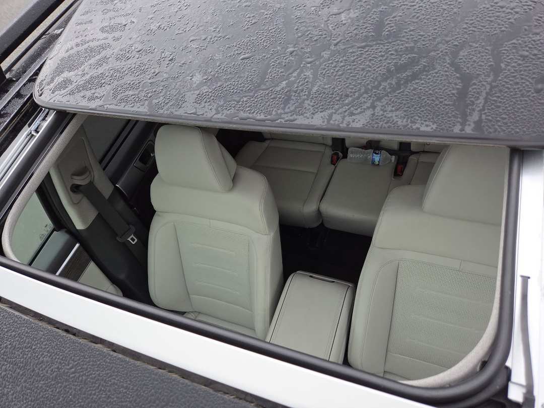 2025 Hyundai Santa Fe Hybrid Limited - Image 3