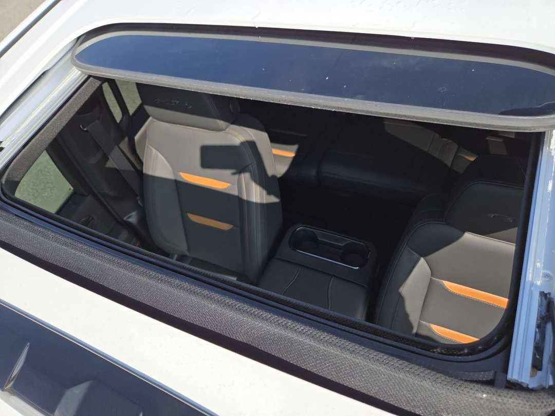 2026 GMC Sierra 2500Hd Crew 159 AT4 - Image 3