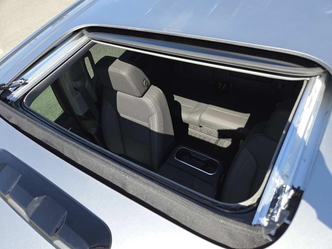 2026 GMC Sierra 2500Hd Crew 159 SLT - Image 3