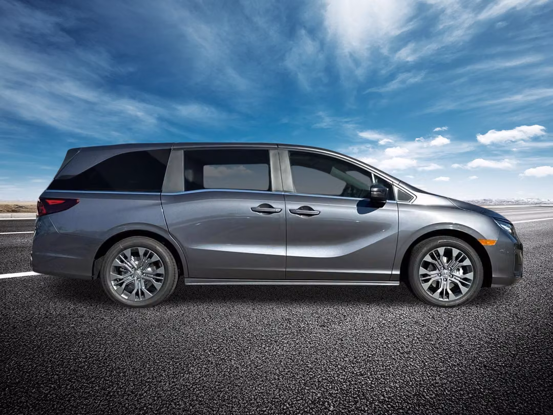 2027 Honda Odyssey Touring - Image 2