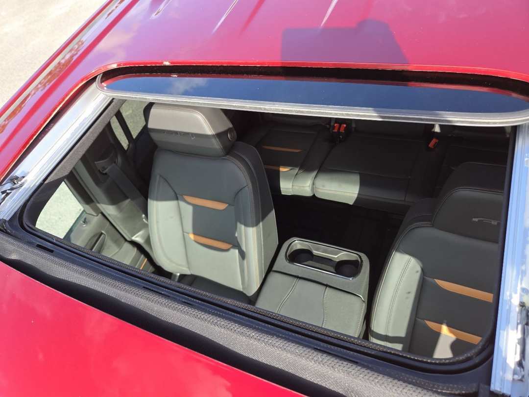 2026 GMC Sierra 1500 Crew 147 AT4 - Image 3