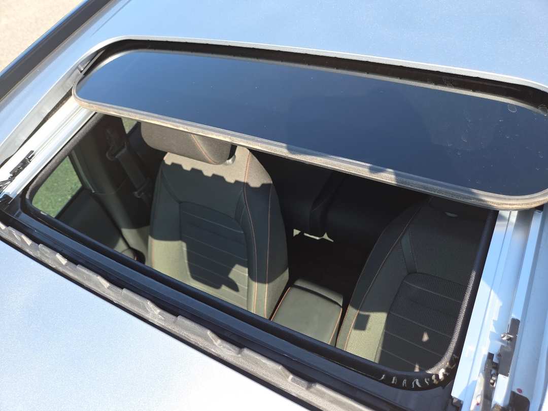 2025 Honda Cr-V Hybrid Sport - Image 3