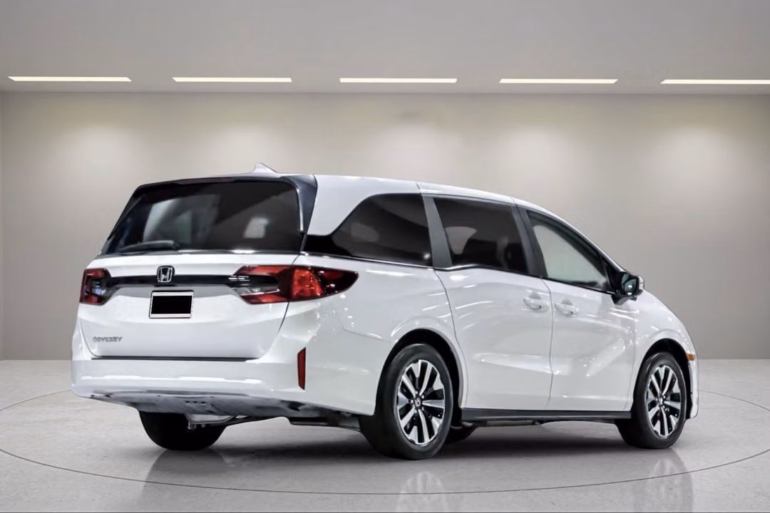 2027 Honda Odyssey EXL - Image 3
